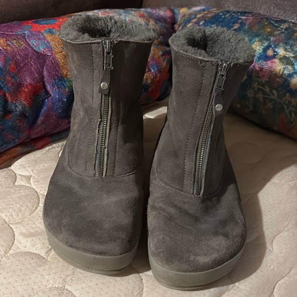 OTZ Boots - Picture 1 of 4